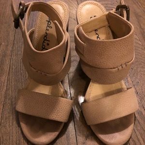 Splendid sandals